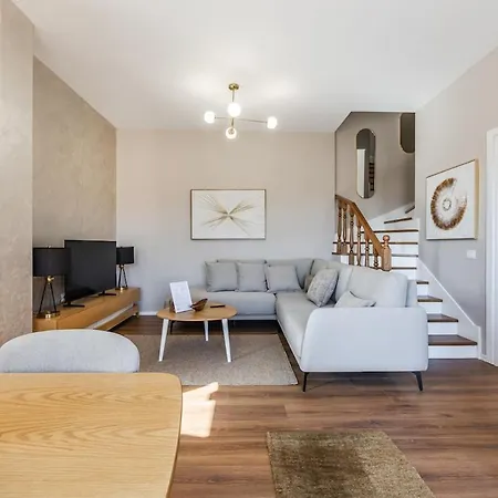 Bora No7 Belvedere By Pikhost * كورتشي