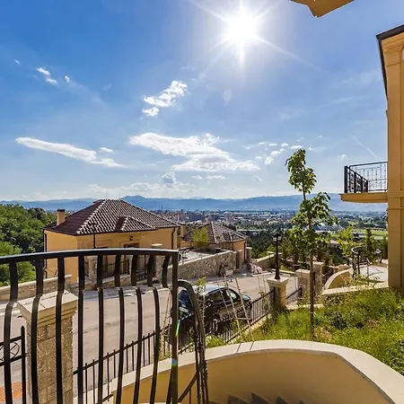 Bora No7 Belvedere By Pikhost كورتشي